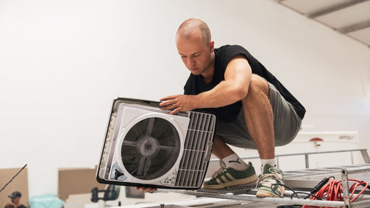 how to install maxxfan