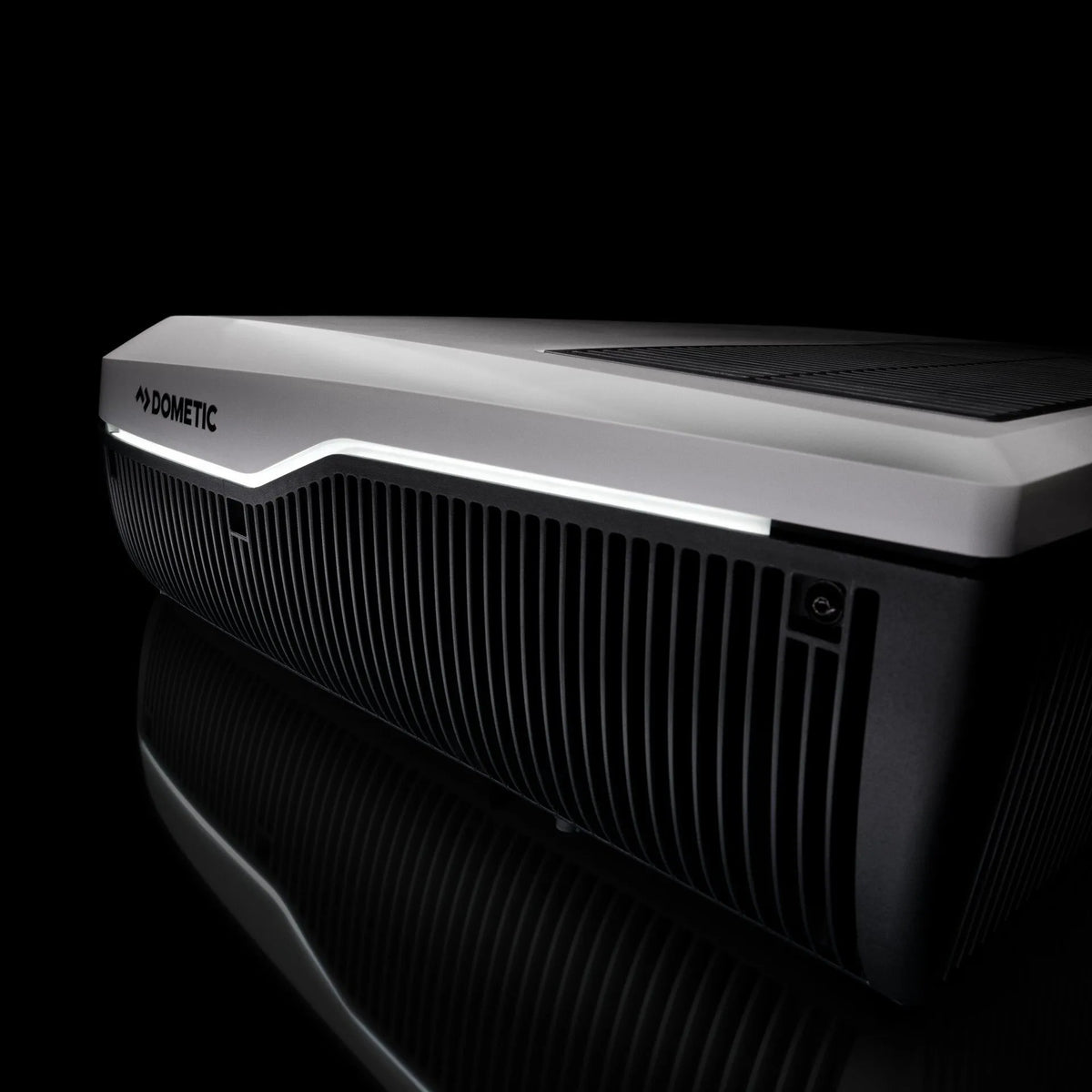 Dometic FreshJet FJZ7 2600 – Inverter Roof Air Conditioner, 2600 W, White