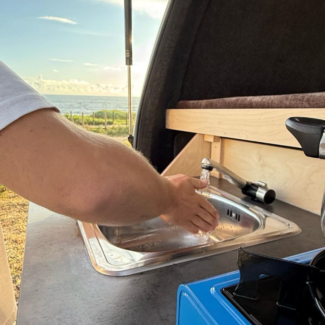 London 12V Black/Chrome Single Tap