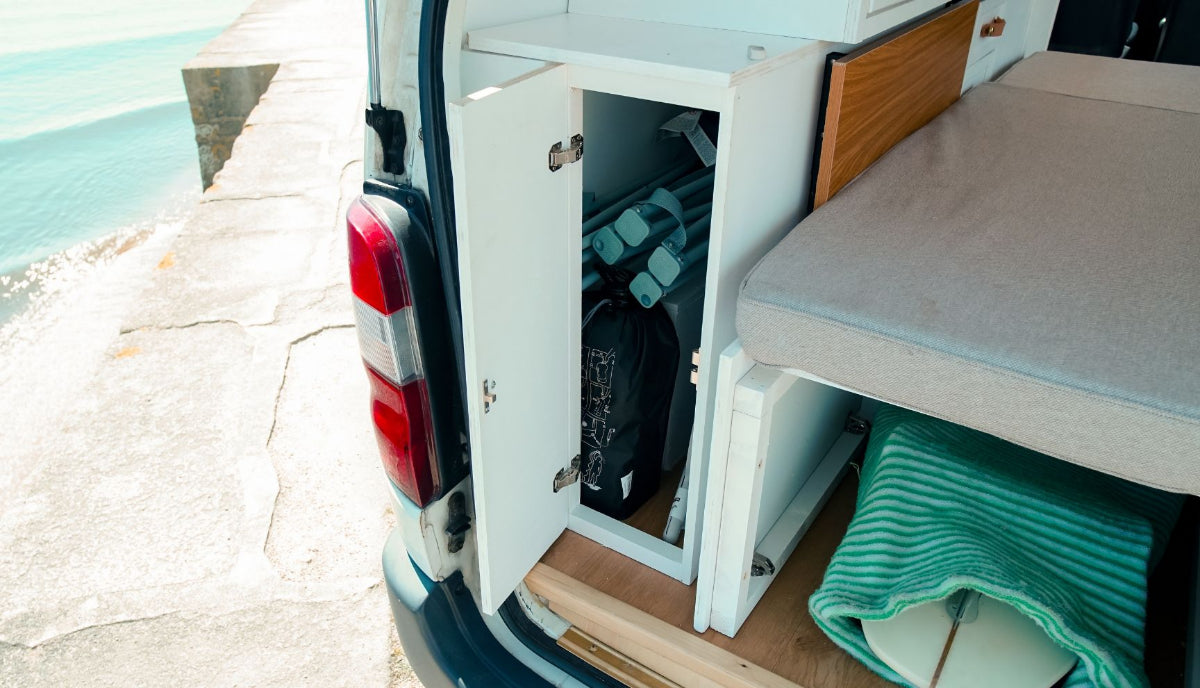 Toyota Hiace - Coast